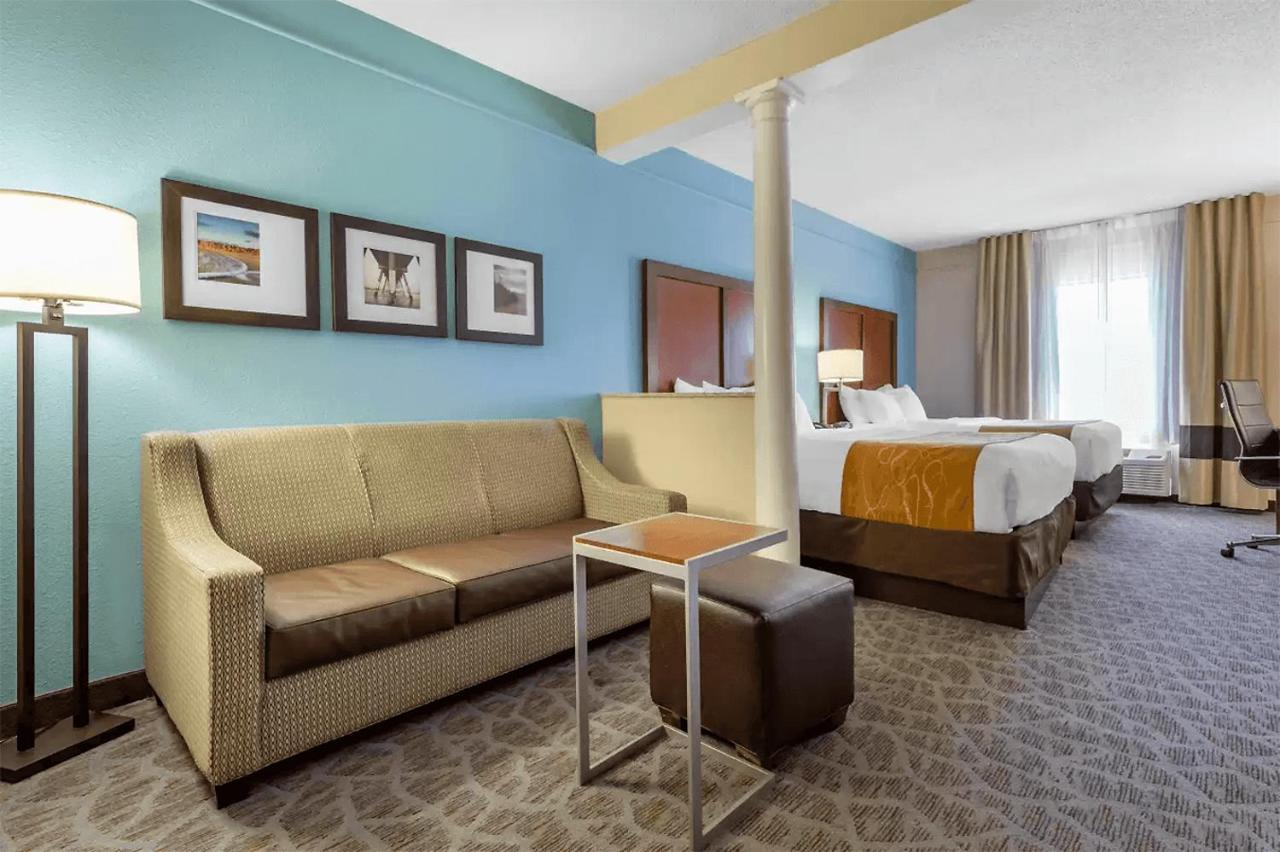 Comfort Suites Southport - Oak Island Buitenkant foto