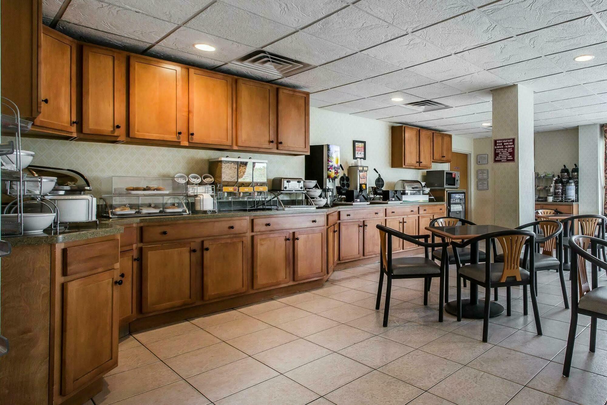 Comfort Suites Southport - Oak Island Buitenkant foto